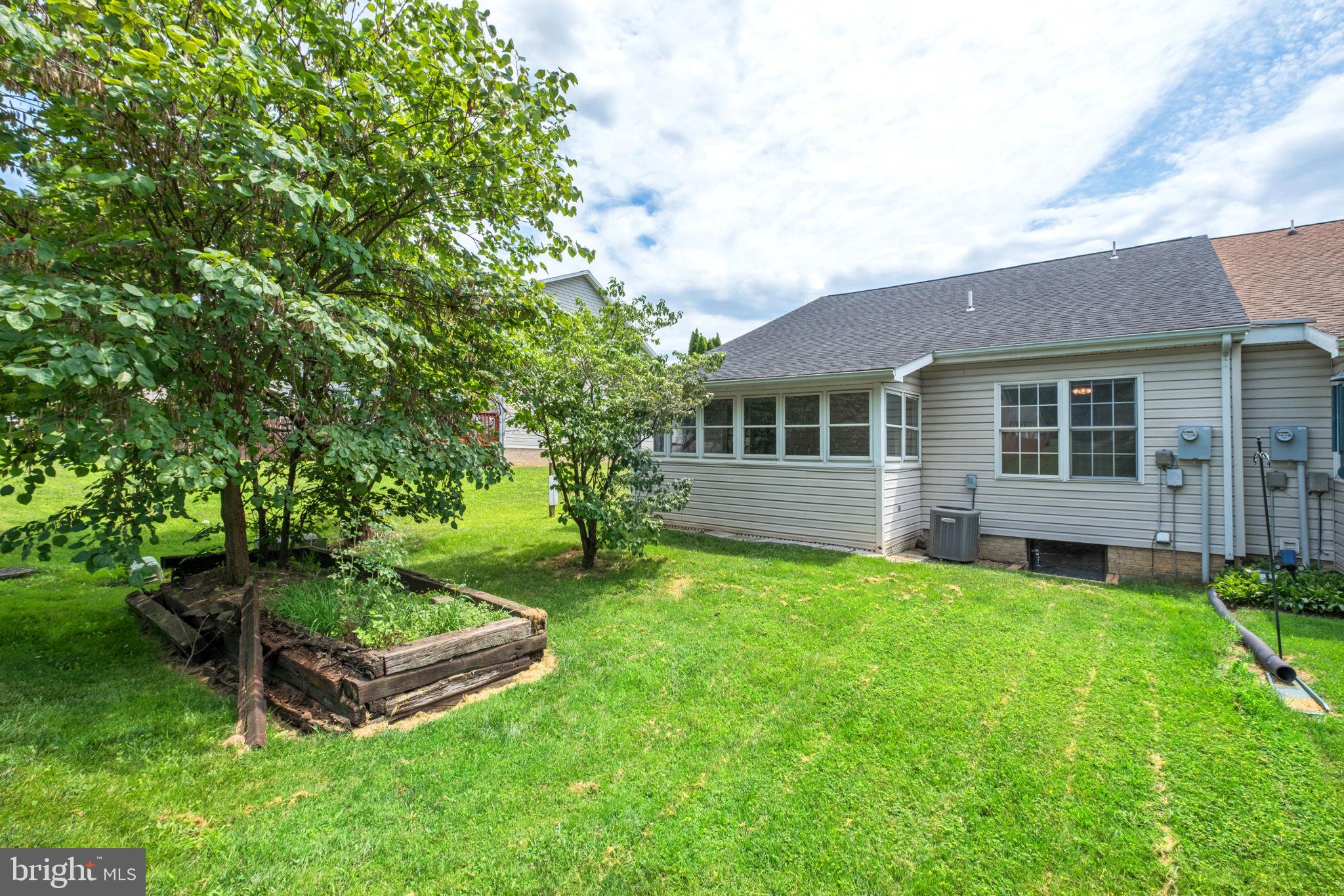 3437 DAWN DRIVE