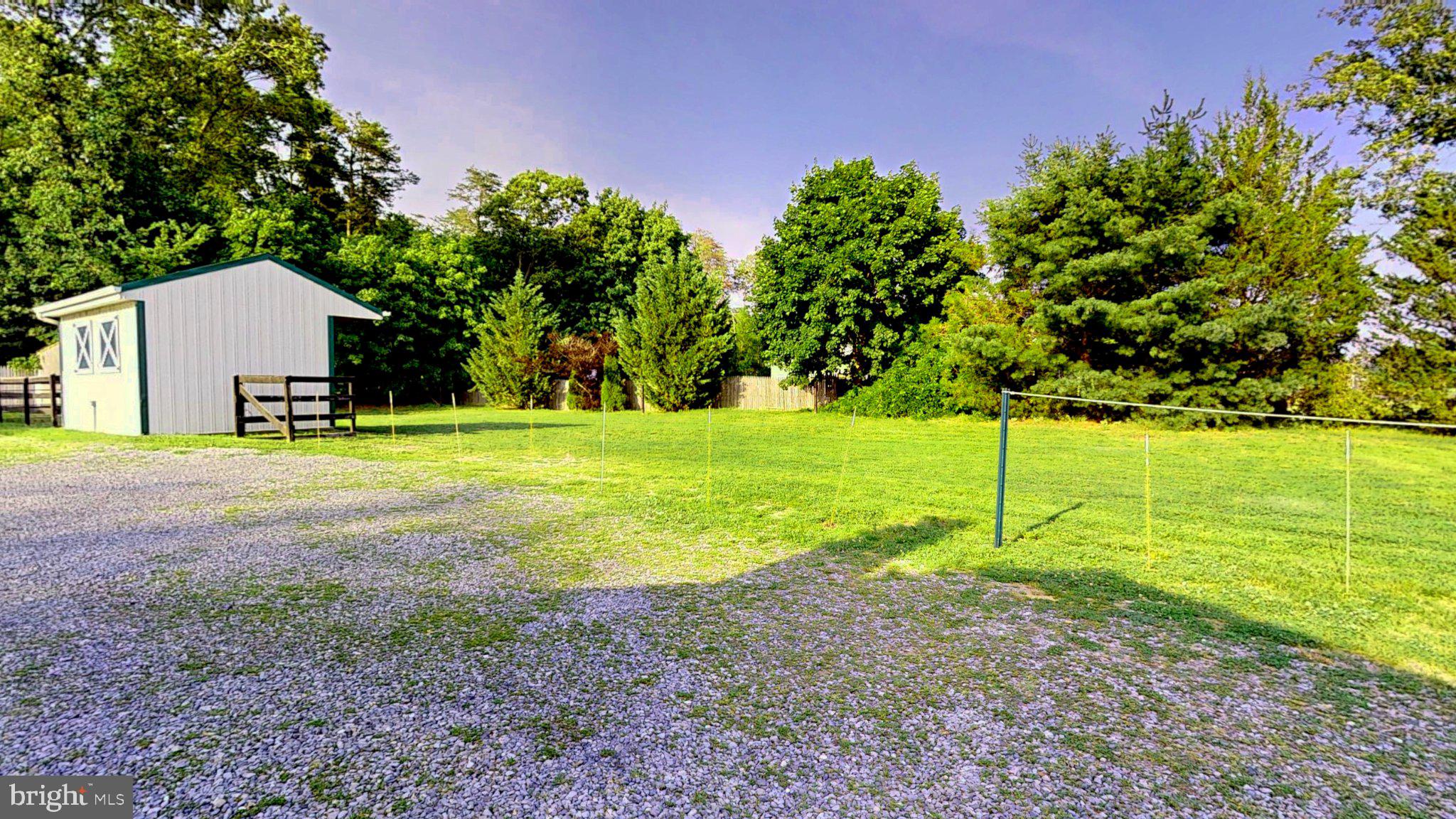 143 W HAMPTON STREET
