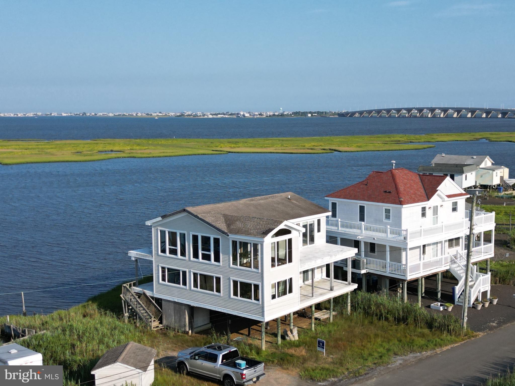 1425 E MALLARD DRIVE