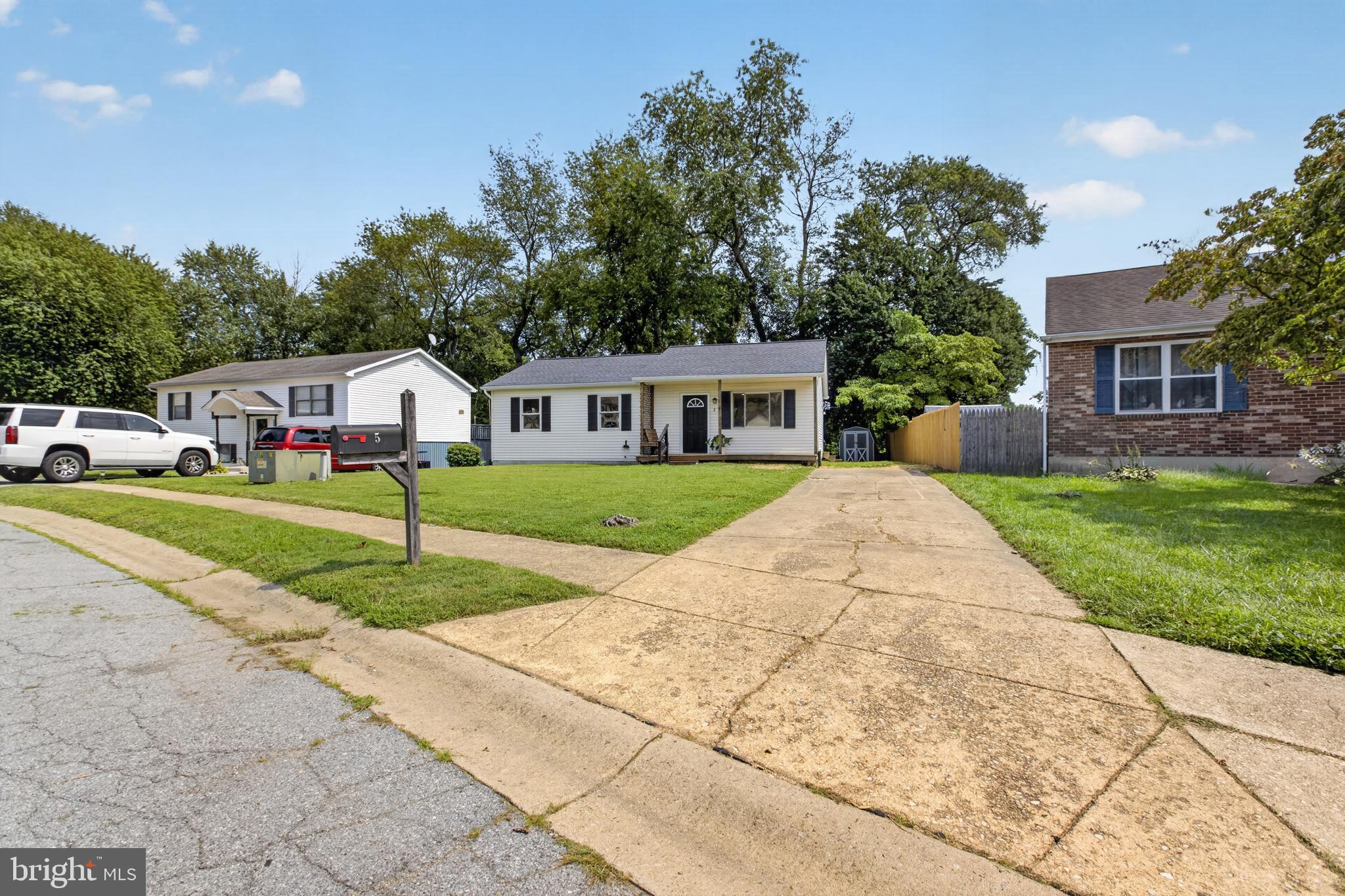 5 DORSEY LANE