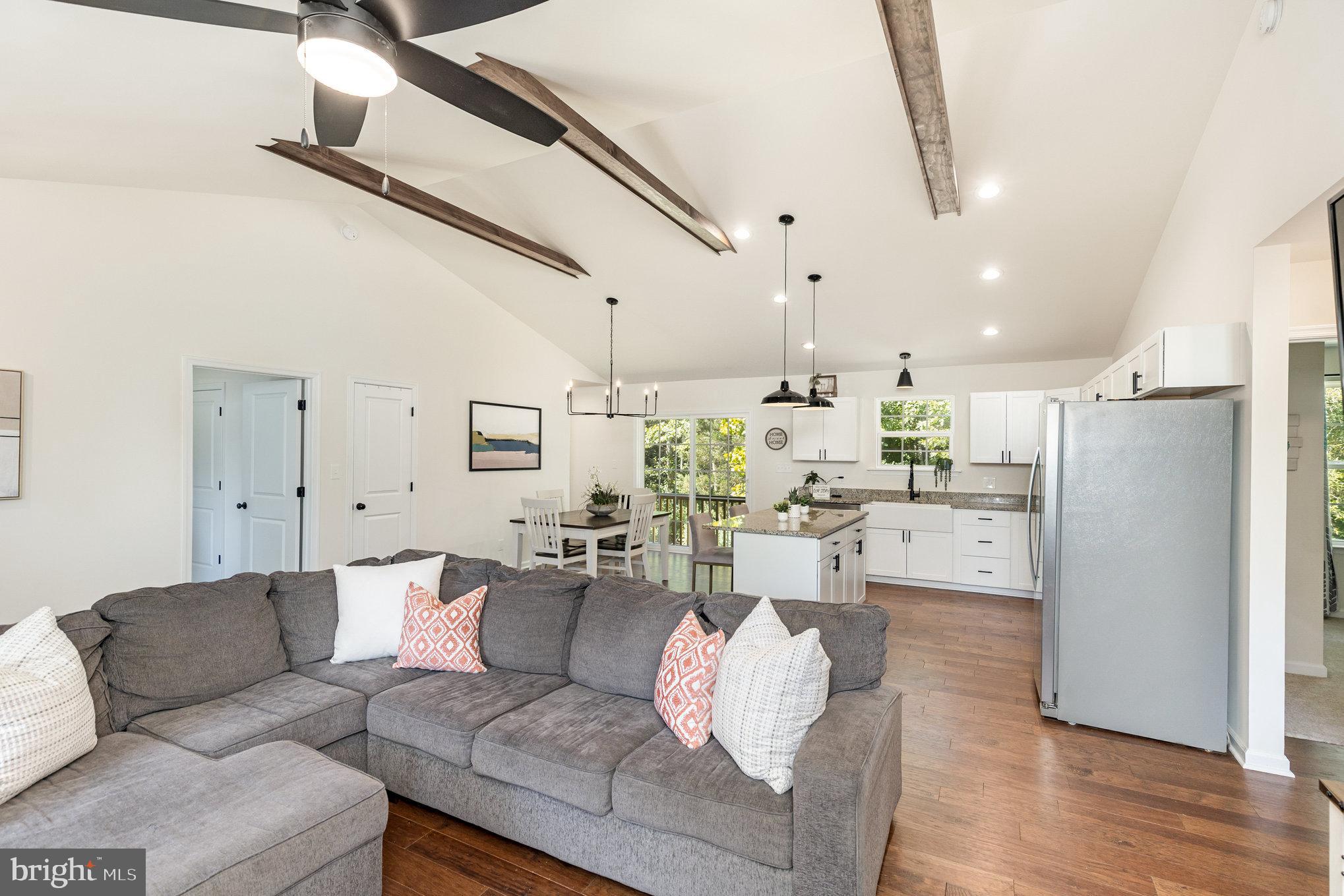 LIVINGSTON - Residential