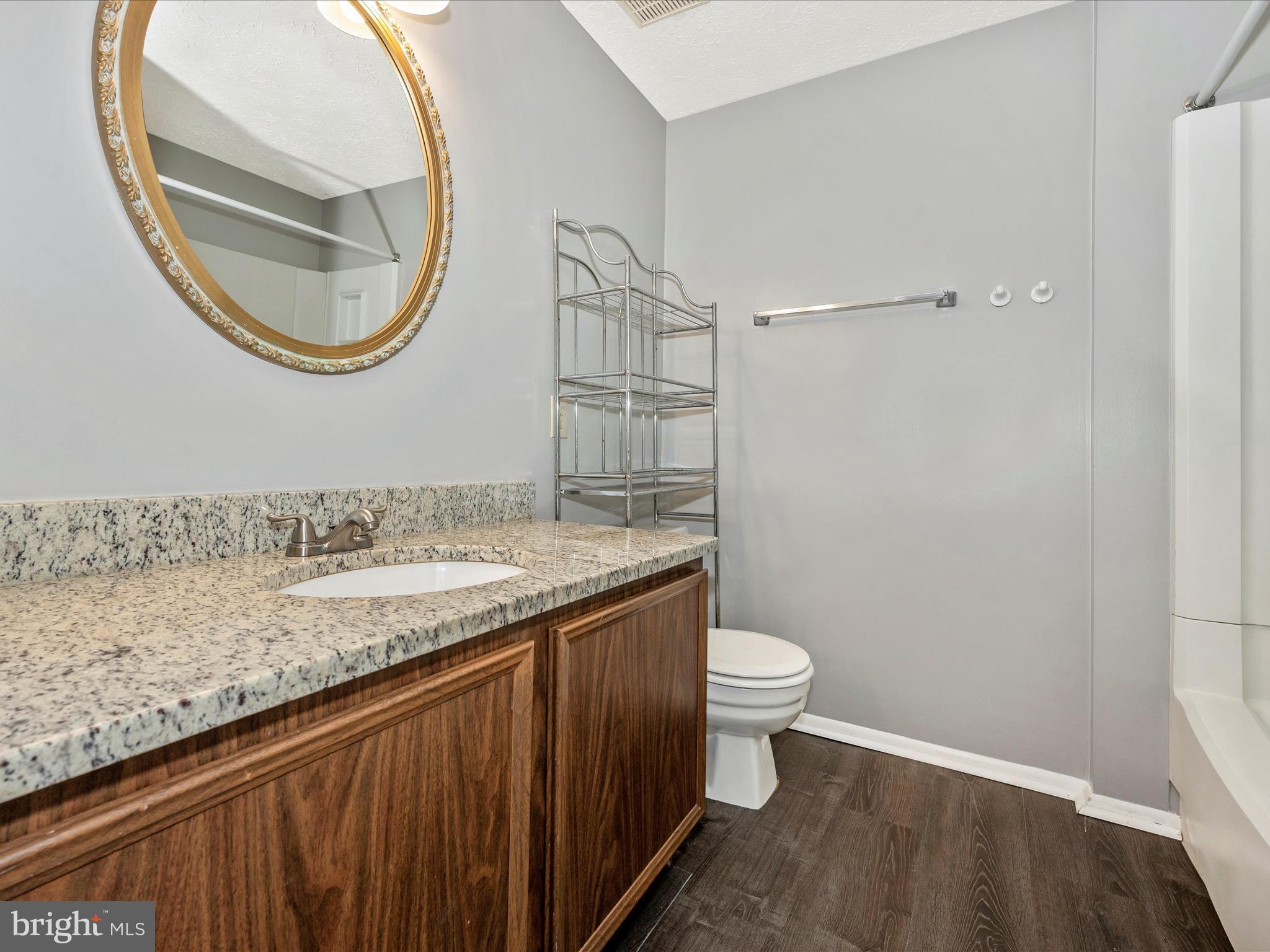 BLUNT COMMONS - Residential