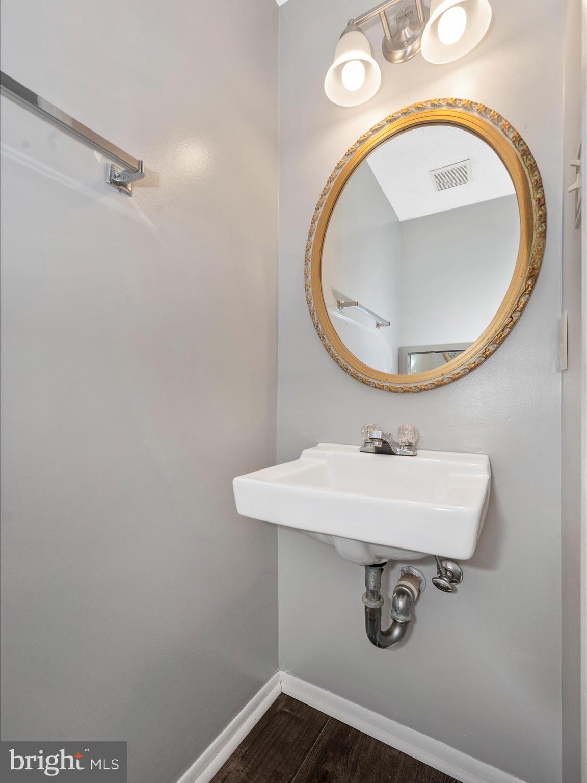 BLUNT COMMONS - Residential