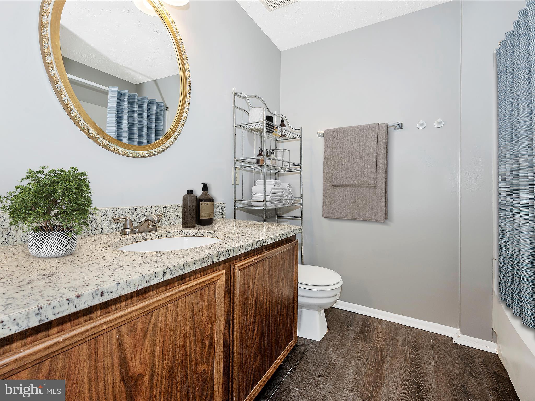 BLUNT COMMONS - Residential