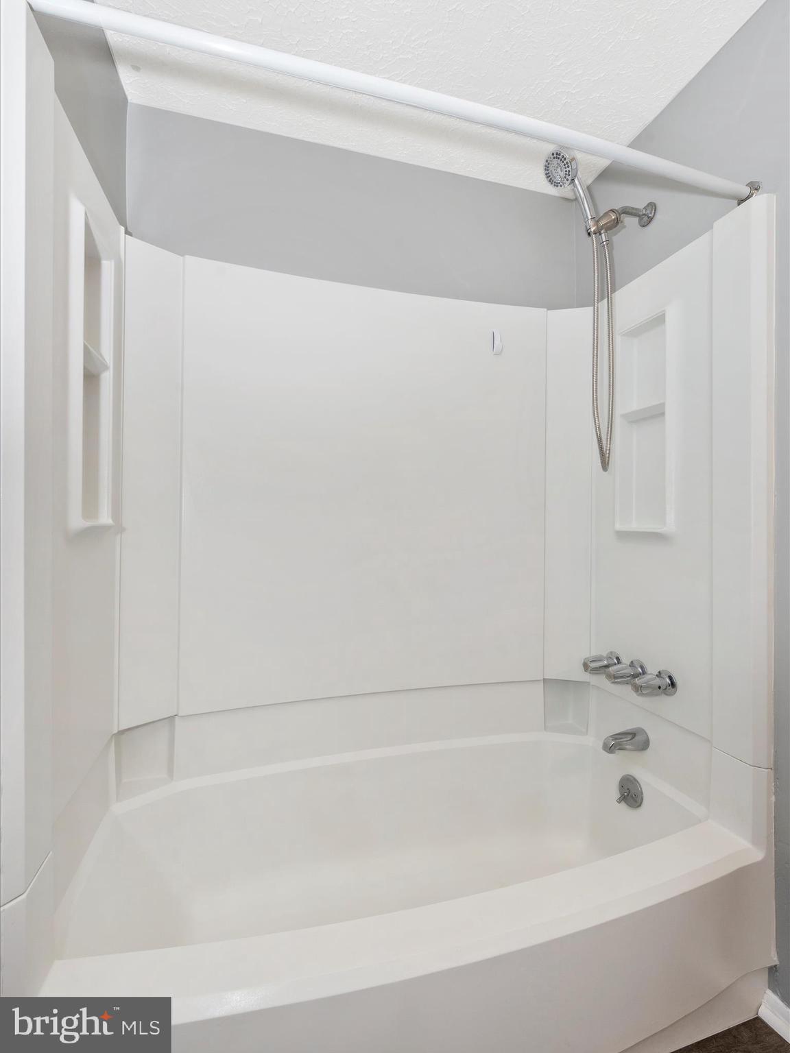 BLUNT COMMONS - Residential