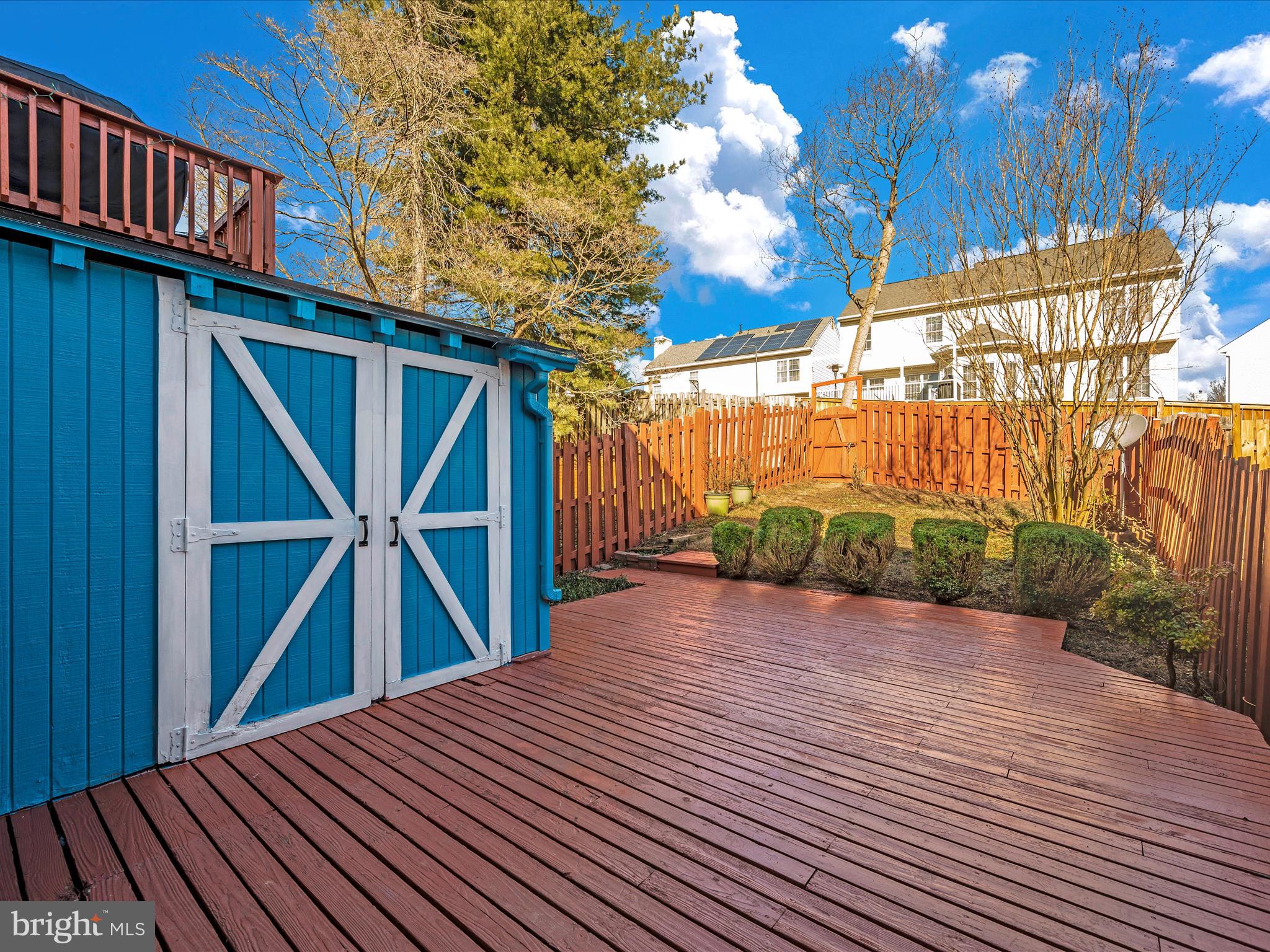 BLUNT COMMONS - Residential