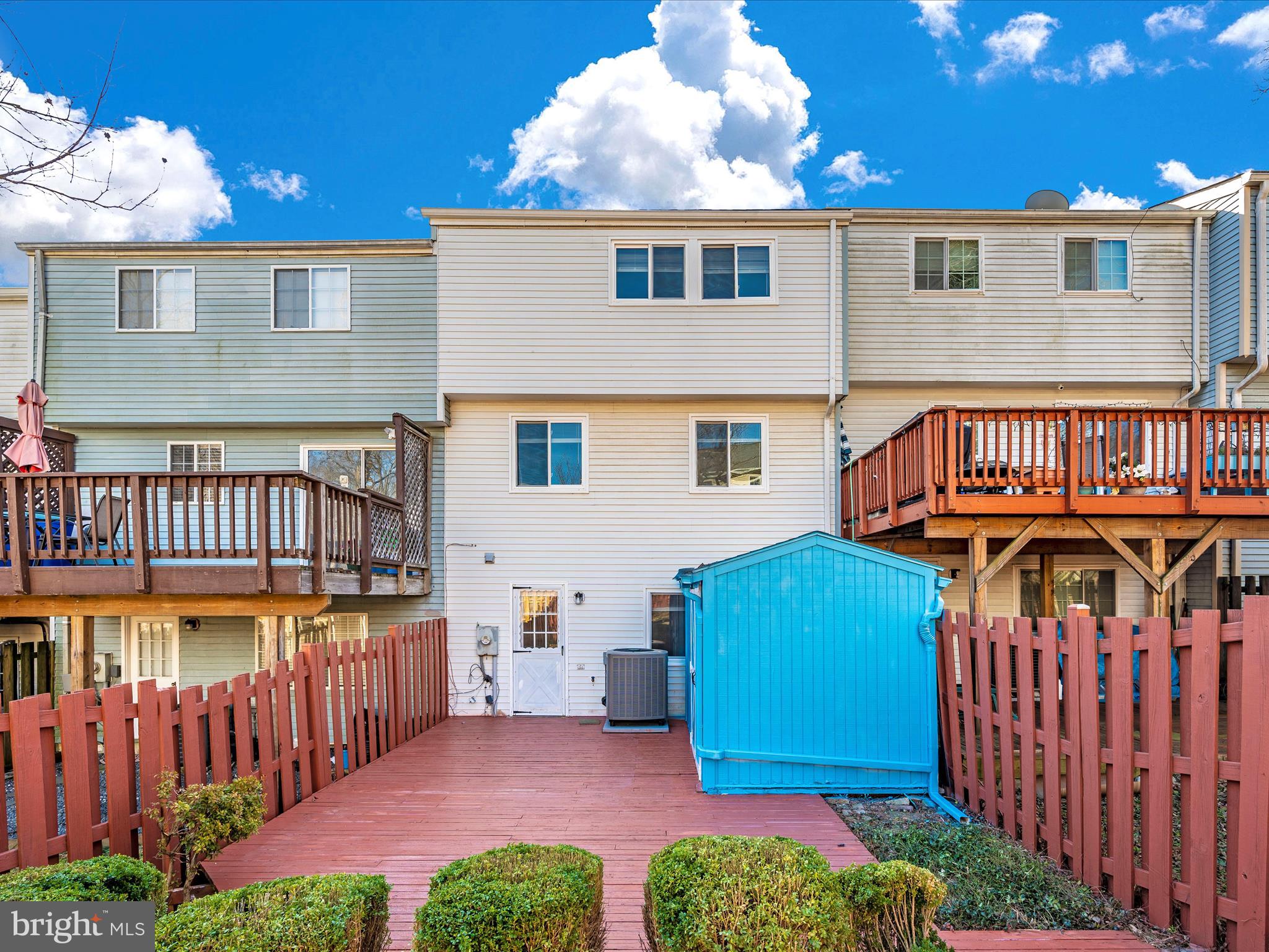 BLUNT COMMONS - Residential