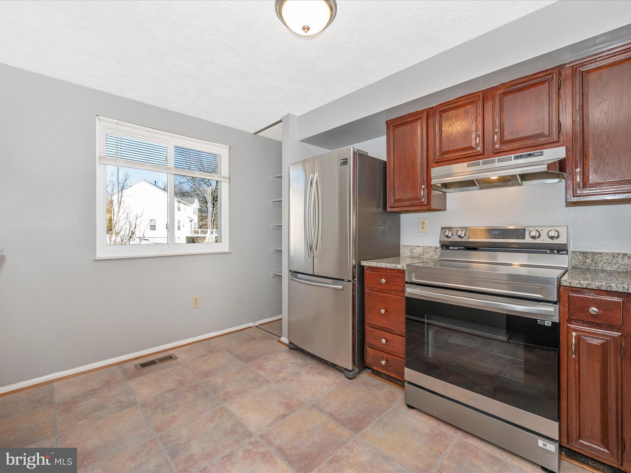 BLUNT COMMONS - Residential