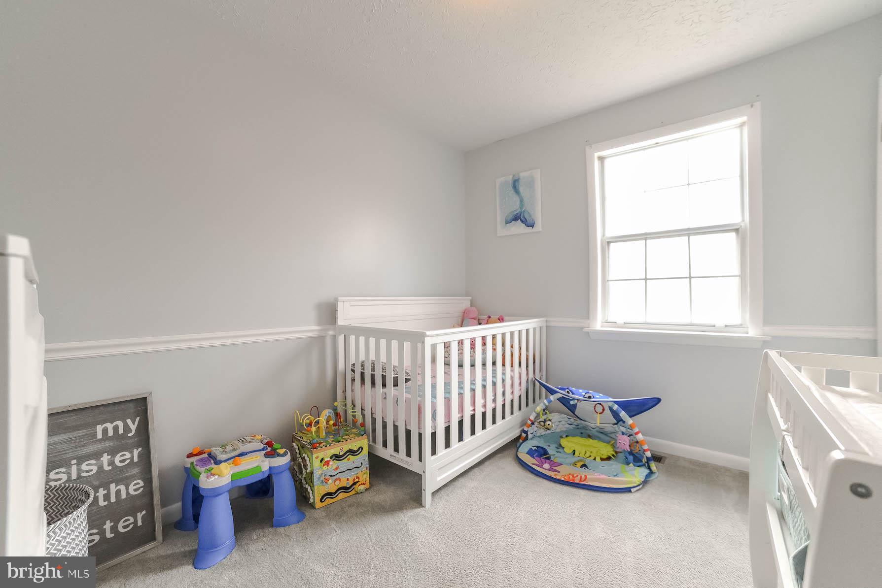 COUNTRY LAKES - Residential