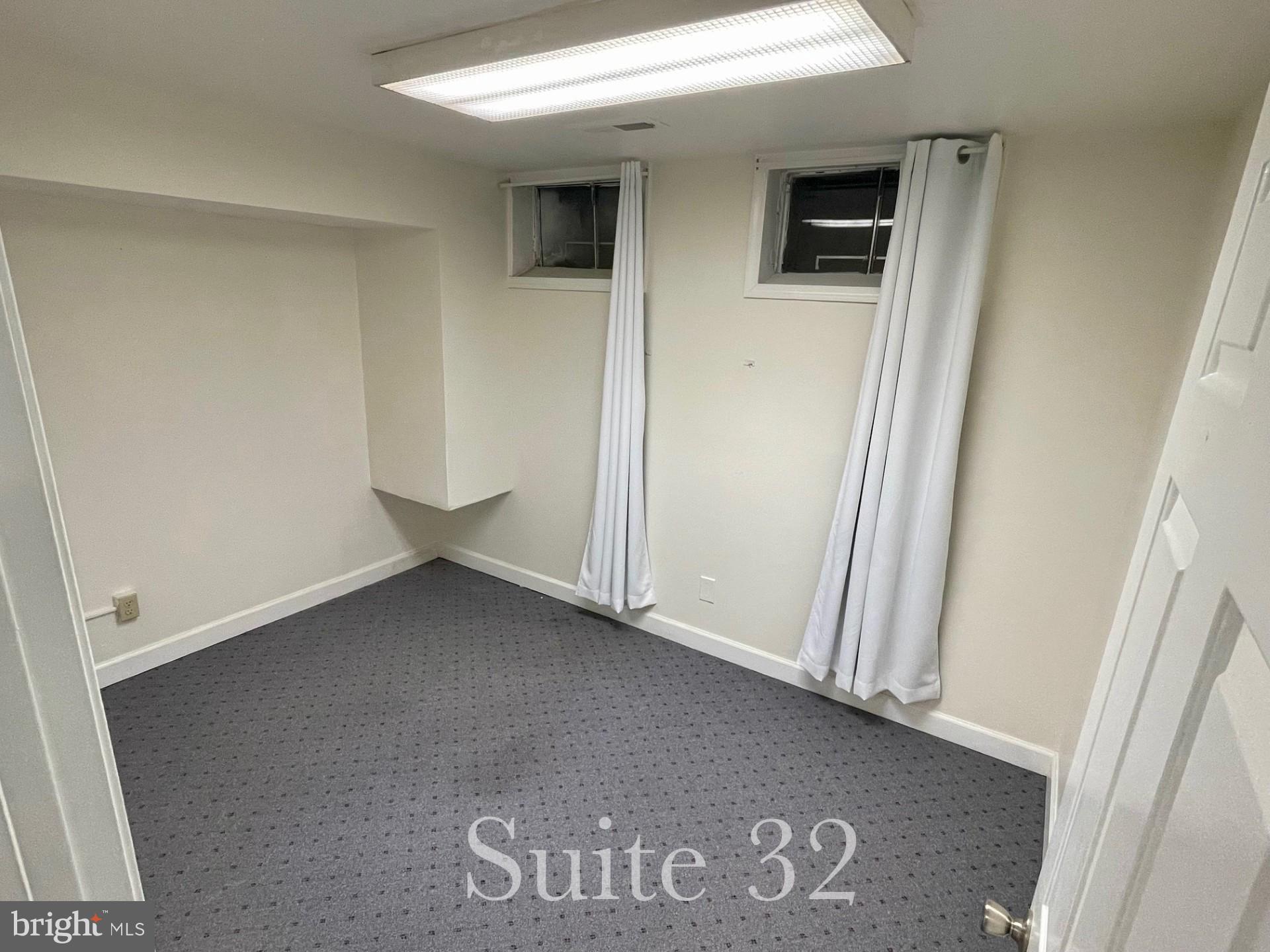 5201 W WOODMILL DRIVE 32 LOWER