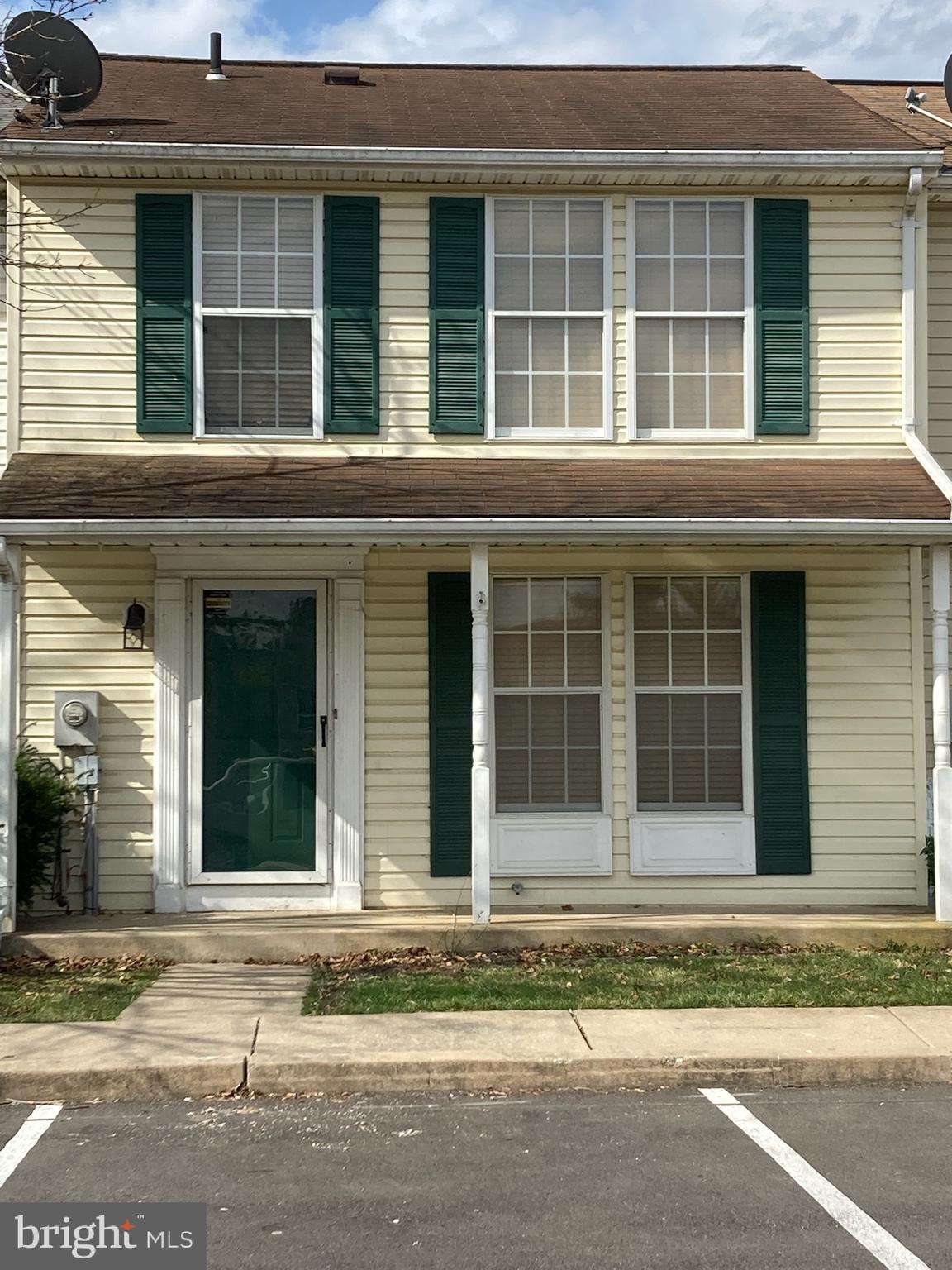 LANGLEY EAST - Residential Lease