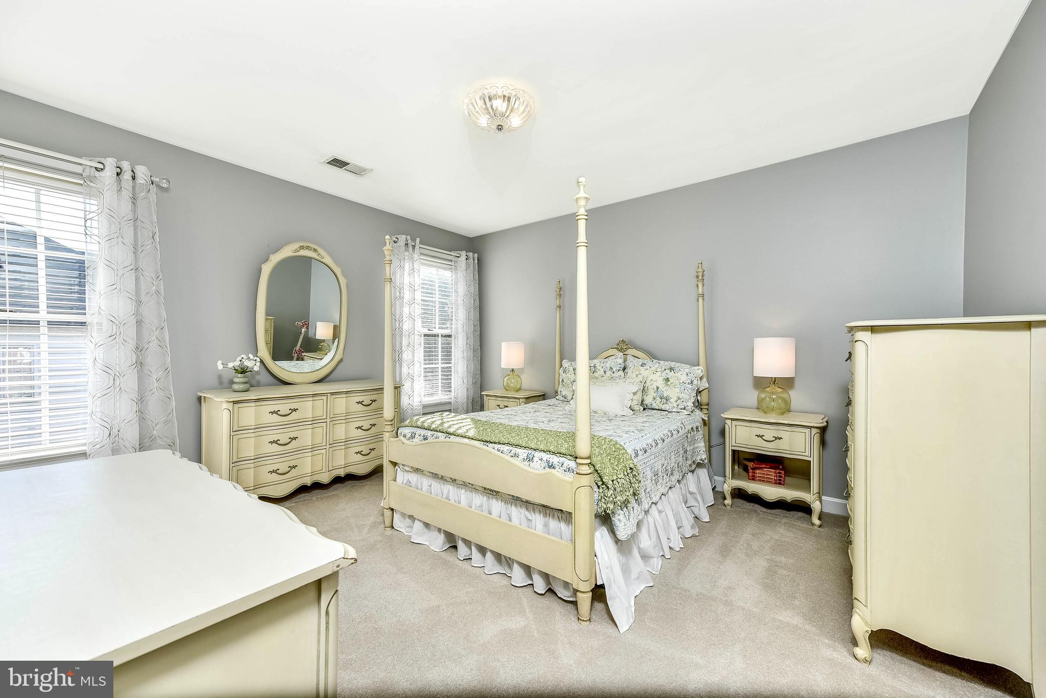 RIVER CREEK - Residential