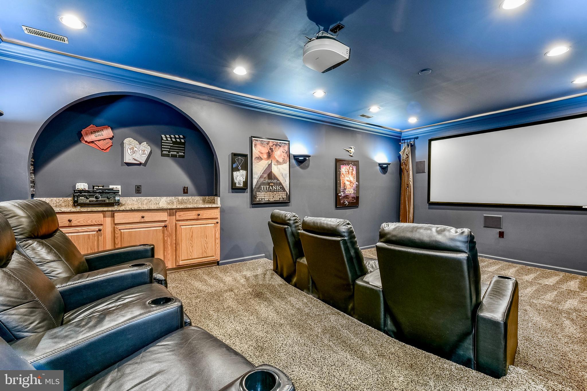 RIVER CREEK - Residential