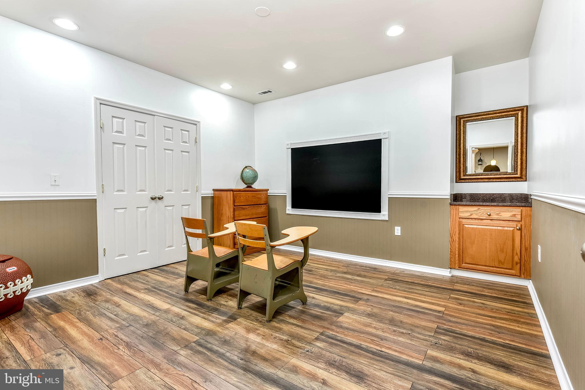 RIVER CREEK - Residential