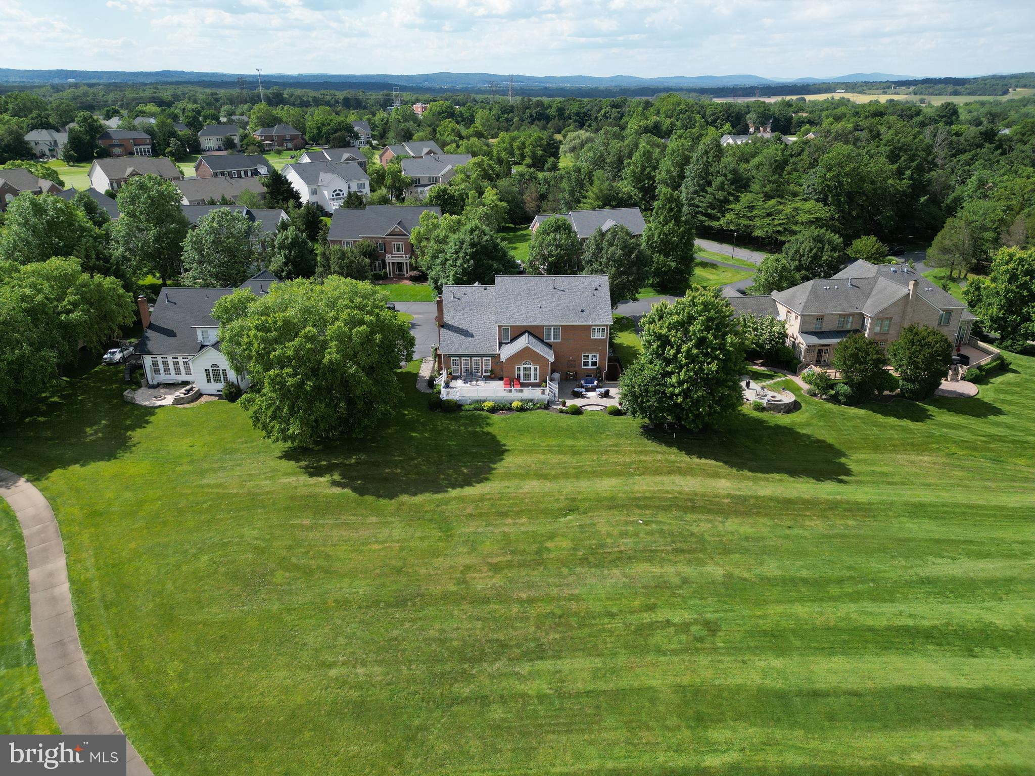 RIVER CREEK - Residential