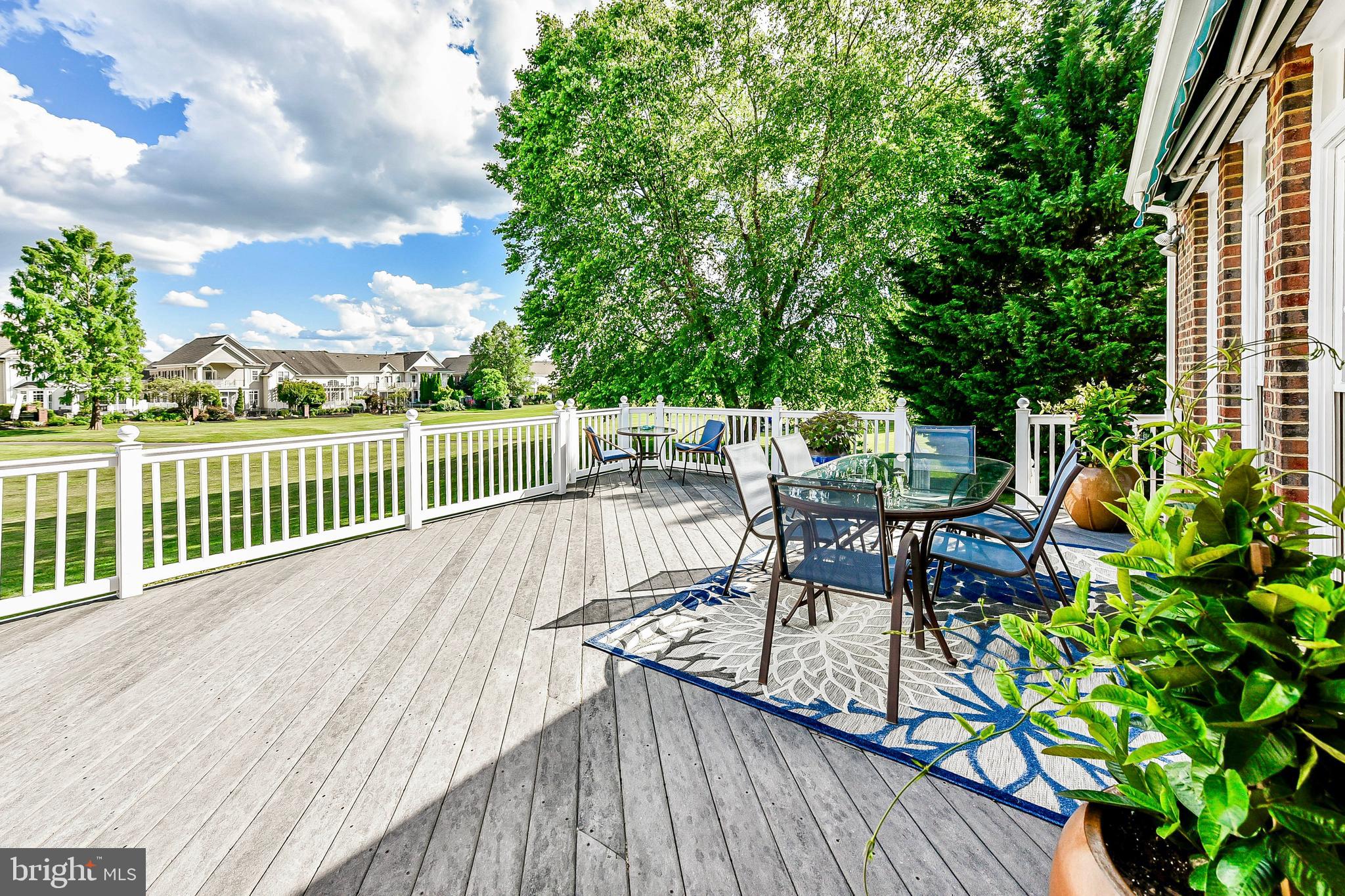 RIVER CREEK - Residential