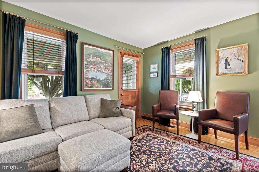 BRYN MAWR - Residential