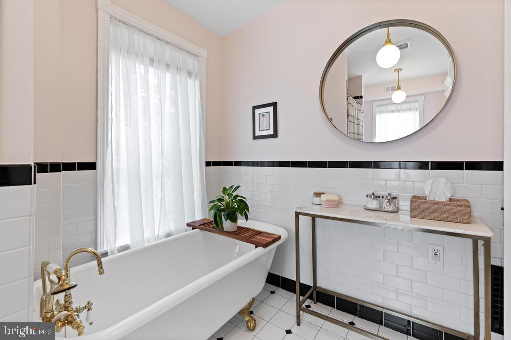 BRYN MAWR - Residential