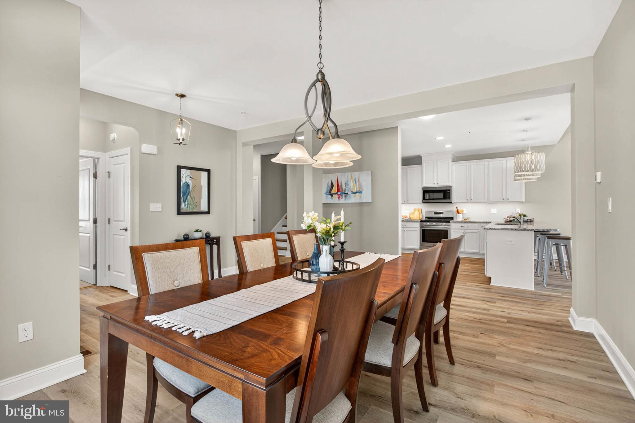 402 MOORINGS CIRCLE