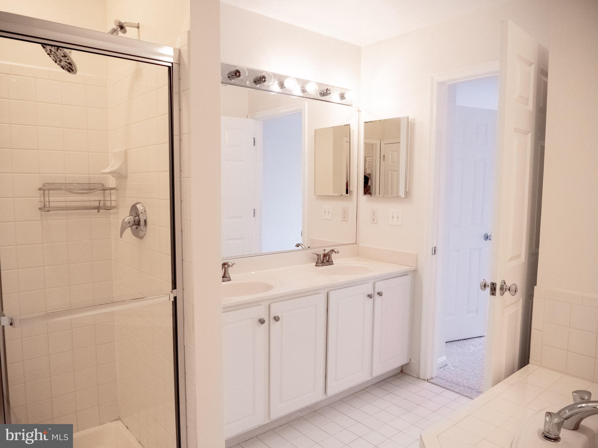 SOUTH RIDING - Residential Lease