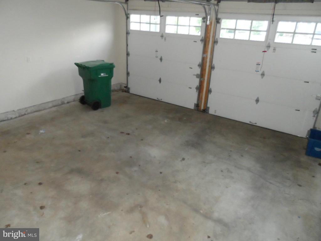 ST CHARLES SUB - SHEFFIELD - Residential Lease