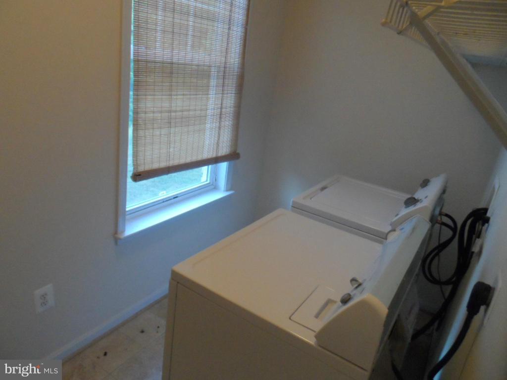 ST CHARLES SUB - SHEFFIELD - Residential Lease