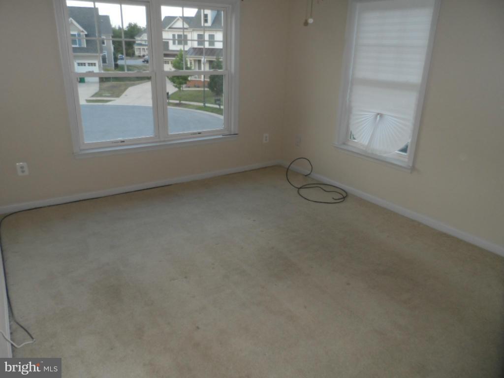 ST CHARLES SUB - SHEFFIELD - Residential Lease