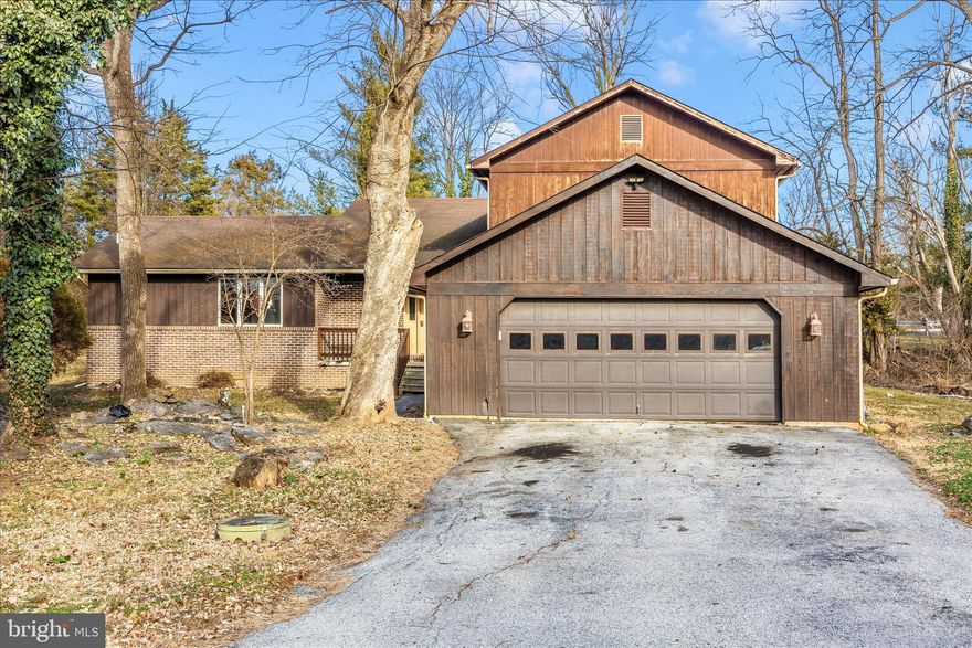 Calling all  "do it your self friends" & investors.  Great opportunity! This 4-bedroom, 3-full-bath home is priced to move and best suited for a very capable handyman or professional ready to bring vision and experience.The property offers great bones and strong potential with a functional layout, two-car garage, and sits on just under half an acre on a quiet circular street. Surrounded by well-maintained, attractive homes throughout the neighborhood, the setting supports long-term value and strong resale potential.
With easy access to major commuter routes this is an excellent opportunity for renovation, repositioning, or a fast flip. Bring your ideas, toolbox, and creativity—this is a value-add property for buyers ready to unlock its full potential.