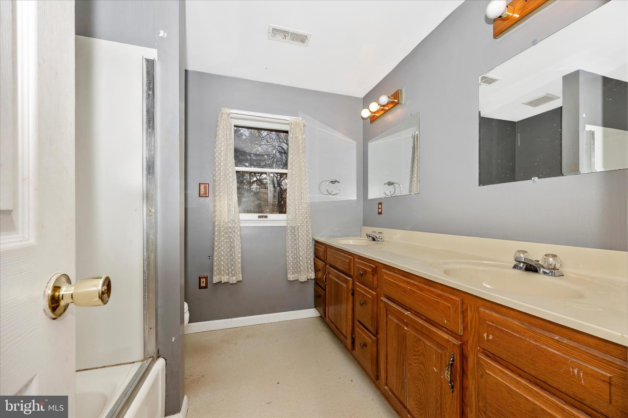 TAYLOR HEIGHTS - Residential