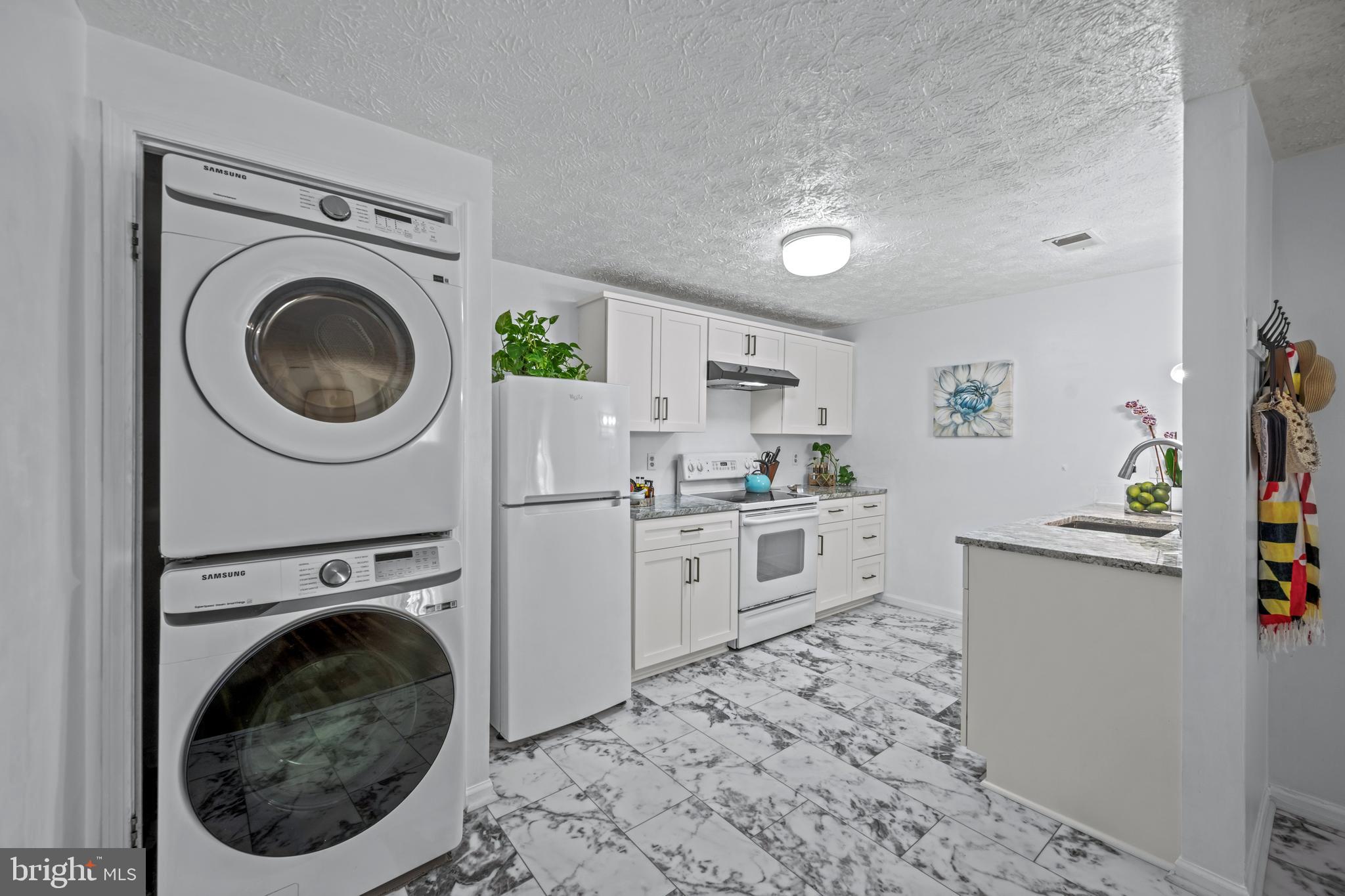 VILLAGE OF HICKORY RIDGE - Residential