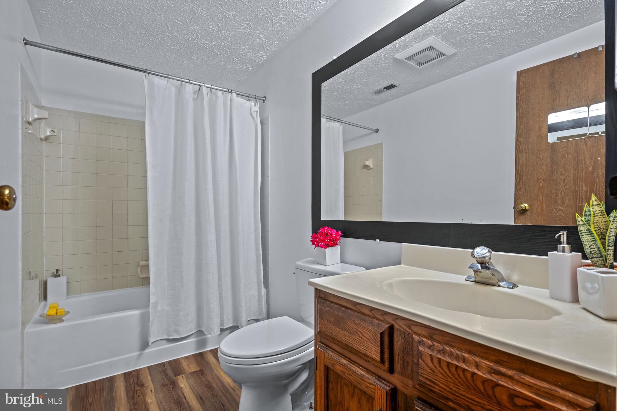 VILLAGE OF HICKORY RIDGE - Residential