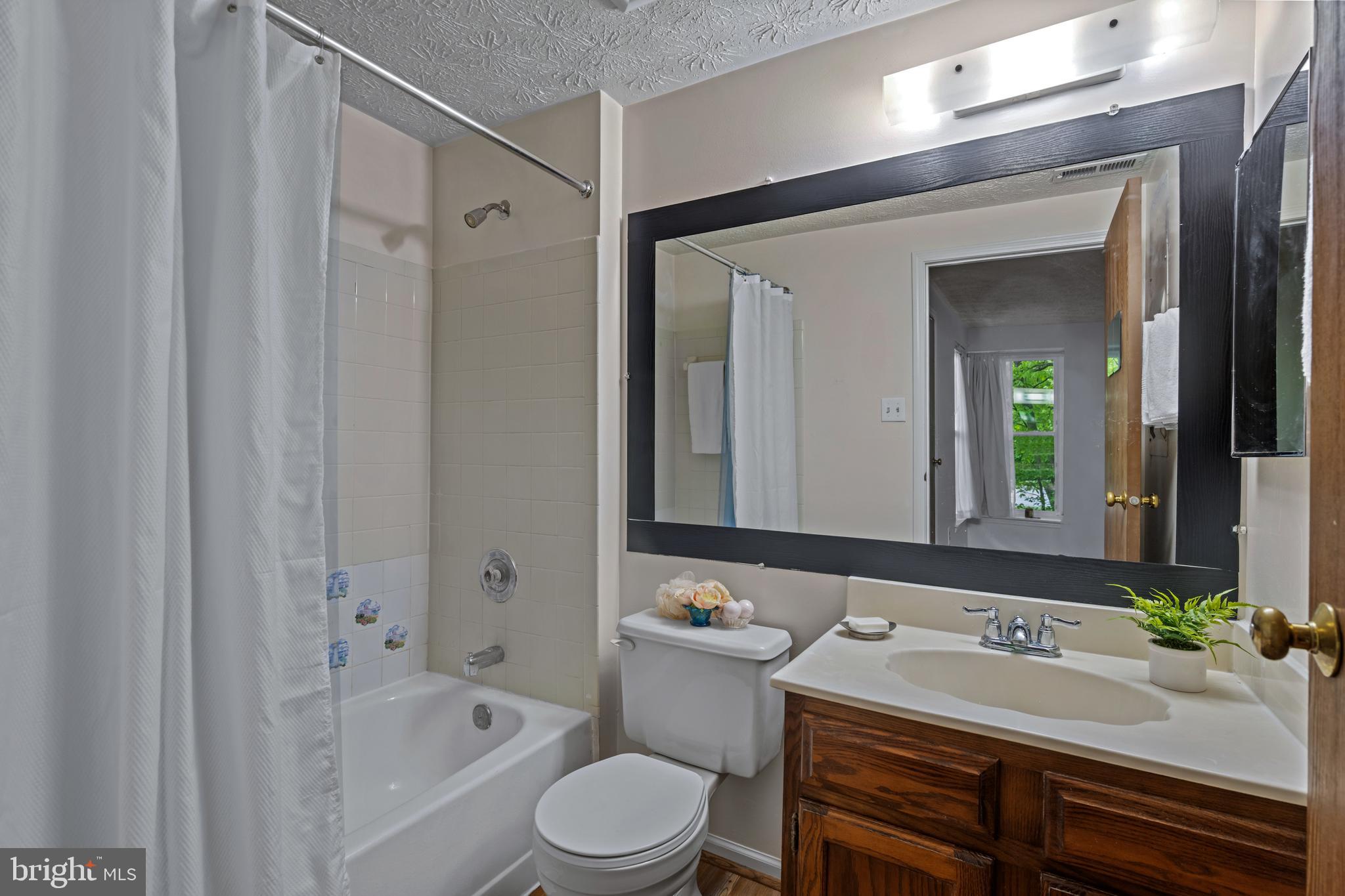 VILLAGE OF HICKORY RIDGE - Residential