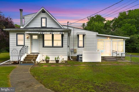241 GLENN AVENUE BLACKWOOD NJ 08012