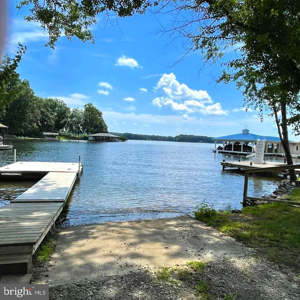 EDNA JOHNSON MOODY - Residential Lease