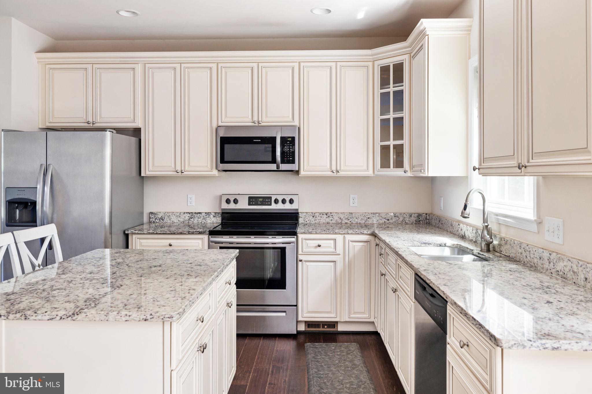 EDNA JOHNSON MOODY - Residential Lease