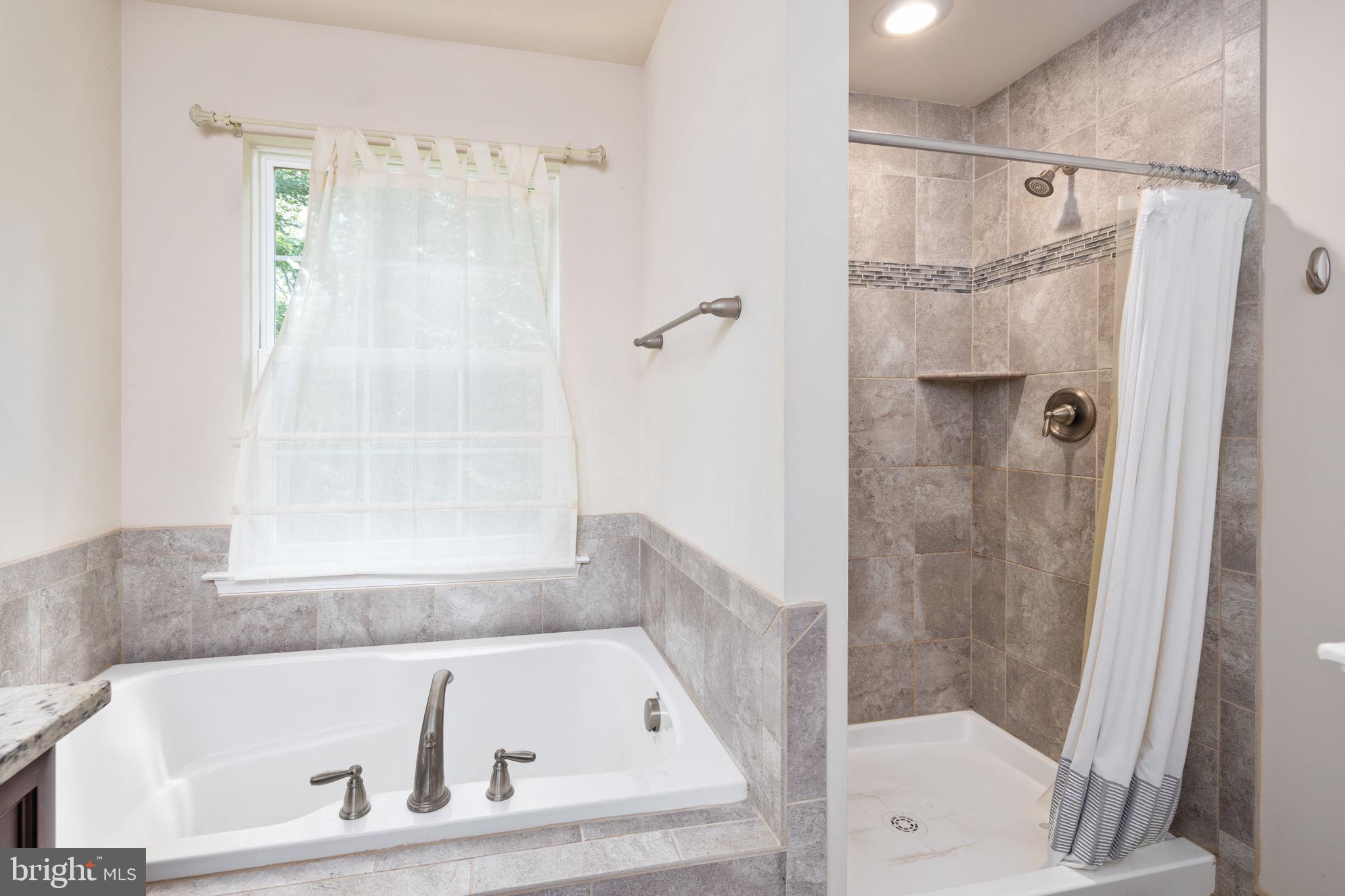 EDNA JOHNSON MOODY - Residential Lease