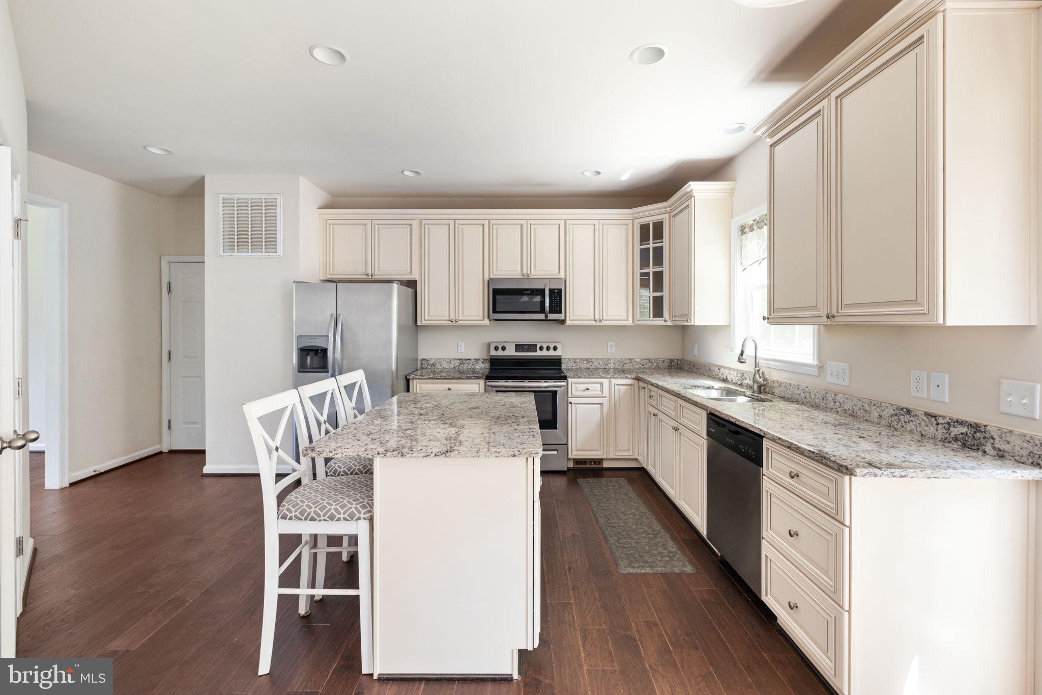 EDNA JOHNSON MOODY - Residential Lease