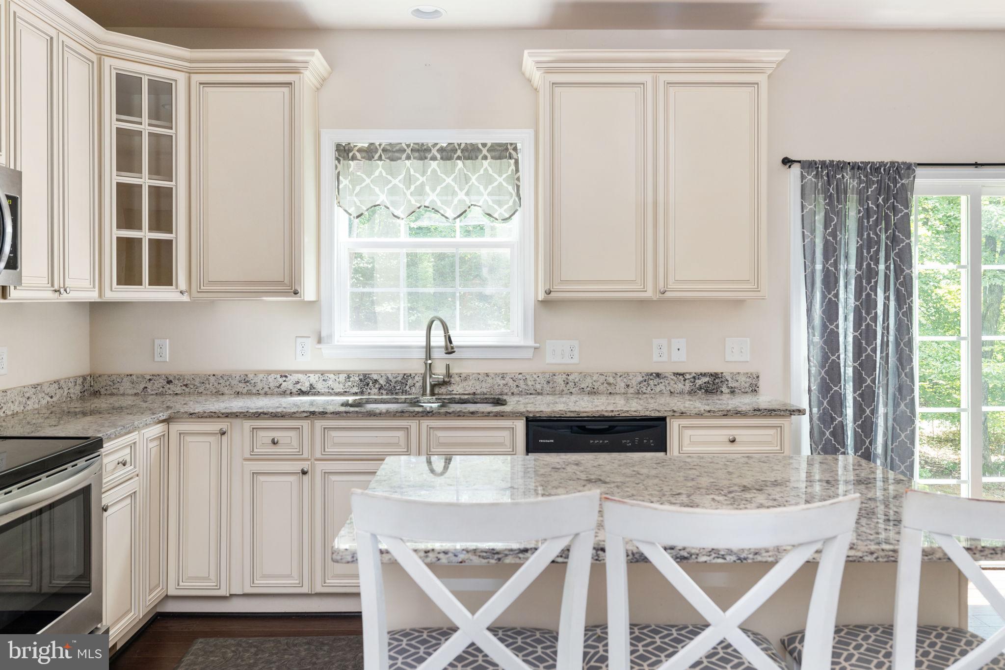 EDNA JOHNSON MOODY - Residential Lease