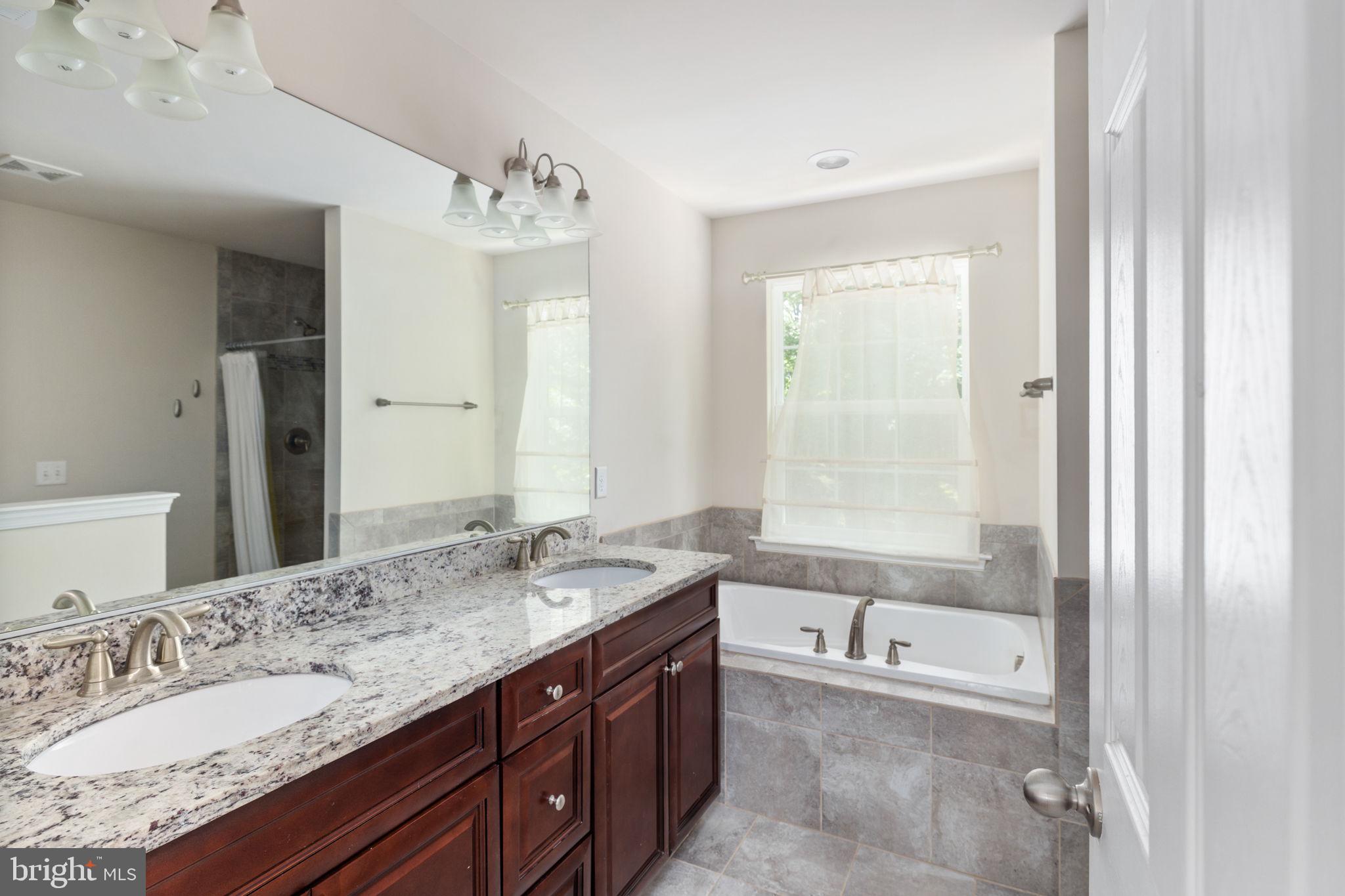 EDNA JOHNSON MOODY - Residential Lease