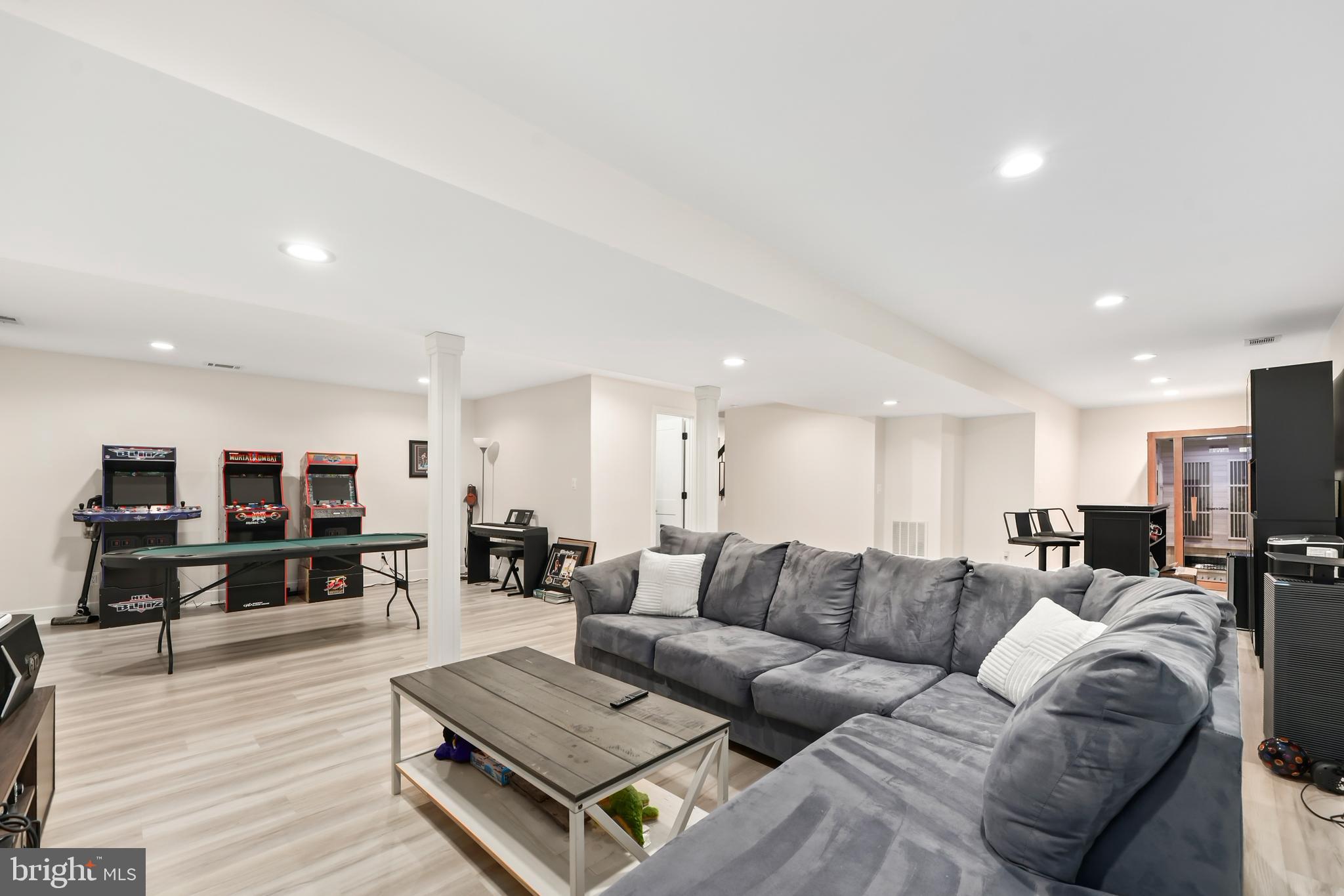 FRANKLIN GLEN - Residential