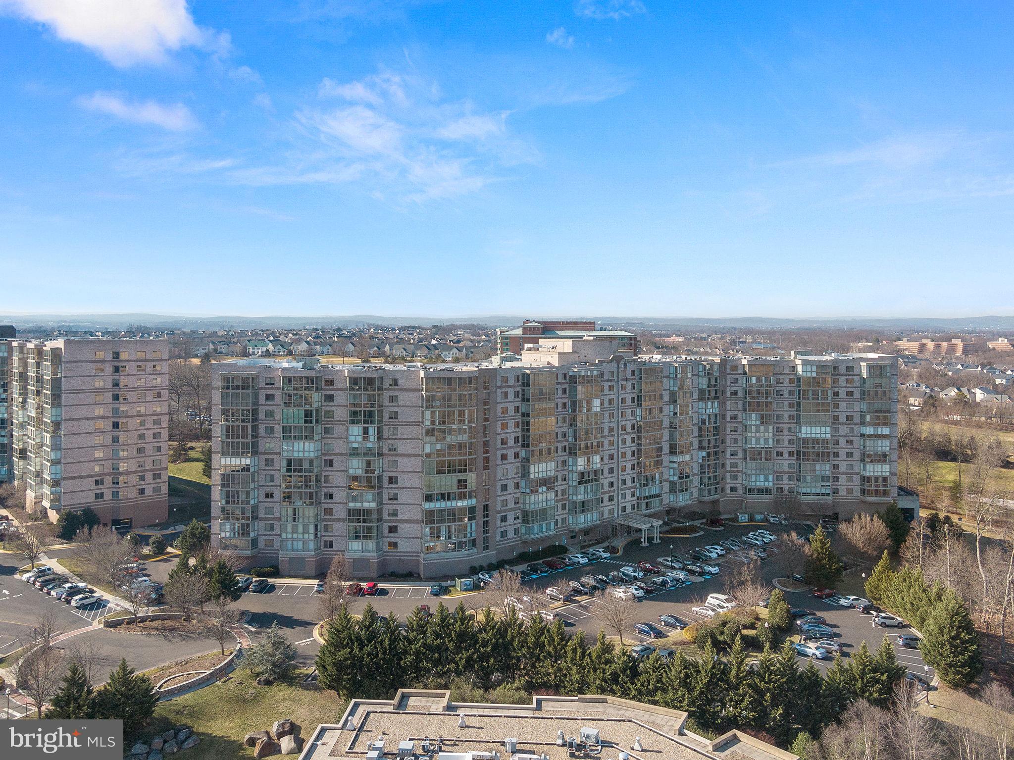 LANSDOWNE WOODS LEISURE WORLD - Residential