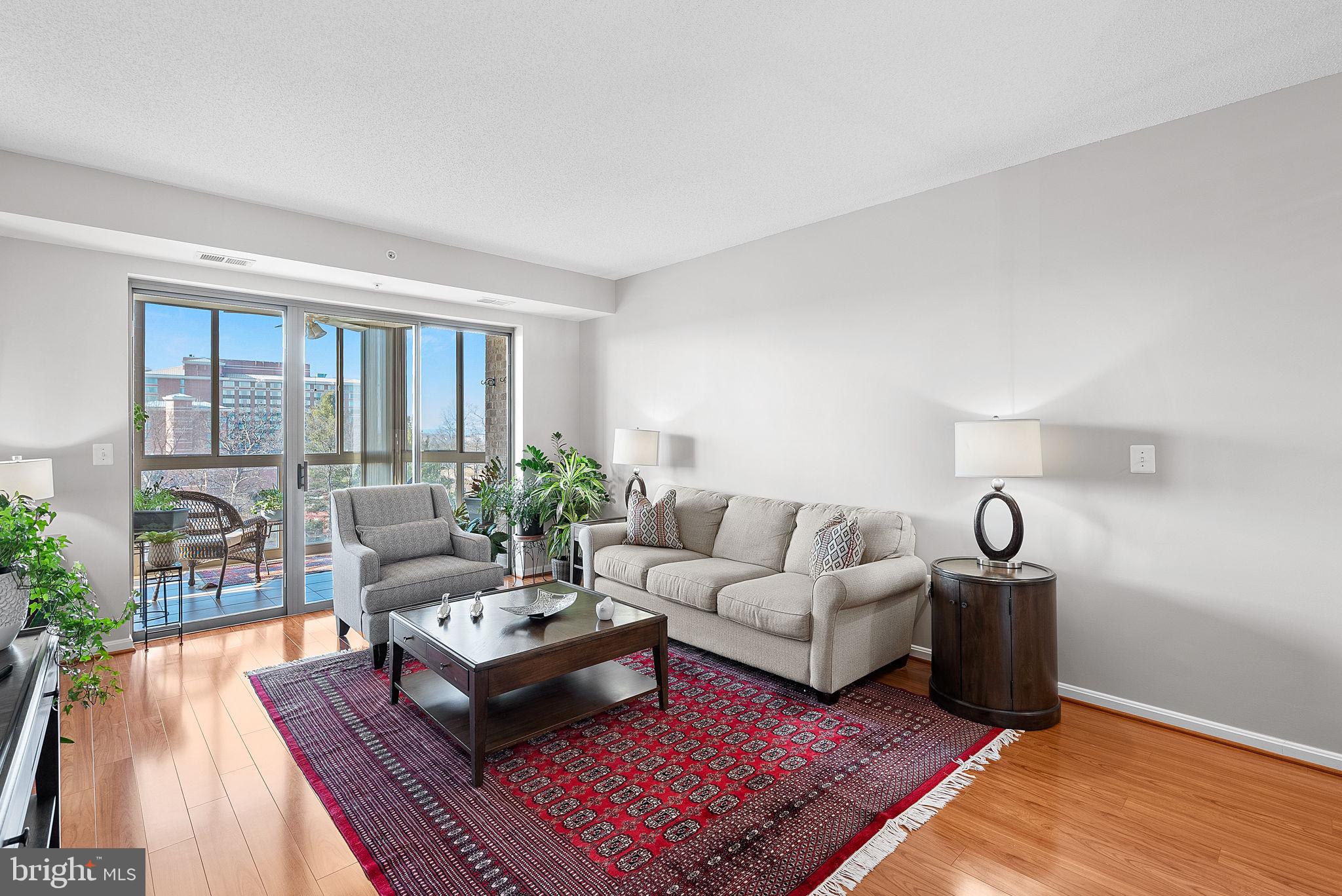 LANSDOWNE WOODS LEISURE WORLD - Residential