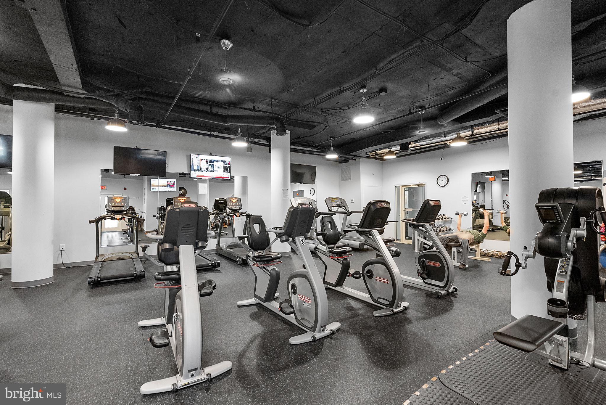 LANSDOWNE WOODS LEISURE WORLD - Residential