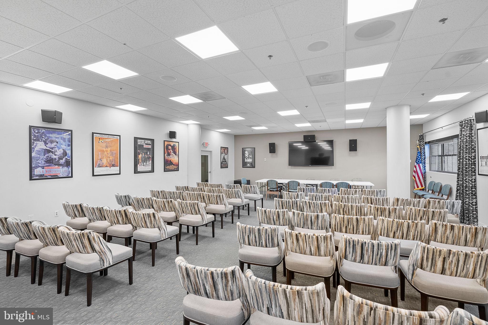 LANSDOWNE WOODS LEISURE WORLD - Residential