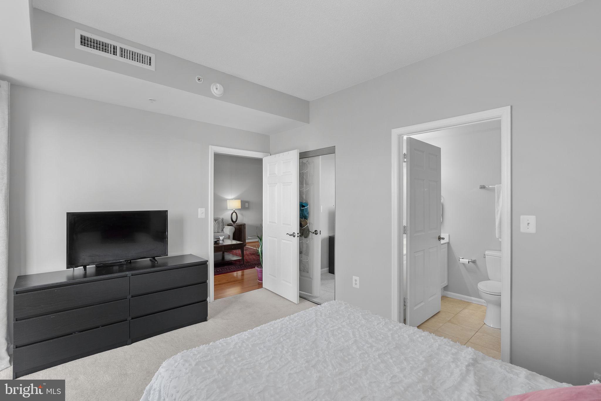 LANSDOWNE WOODS LEISURE WORLD - Residential