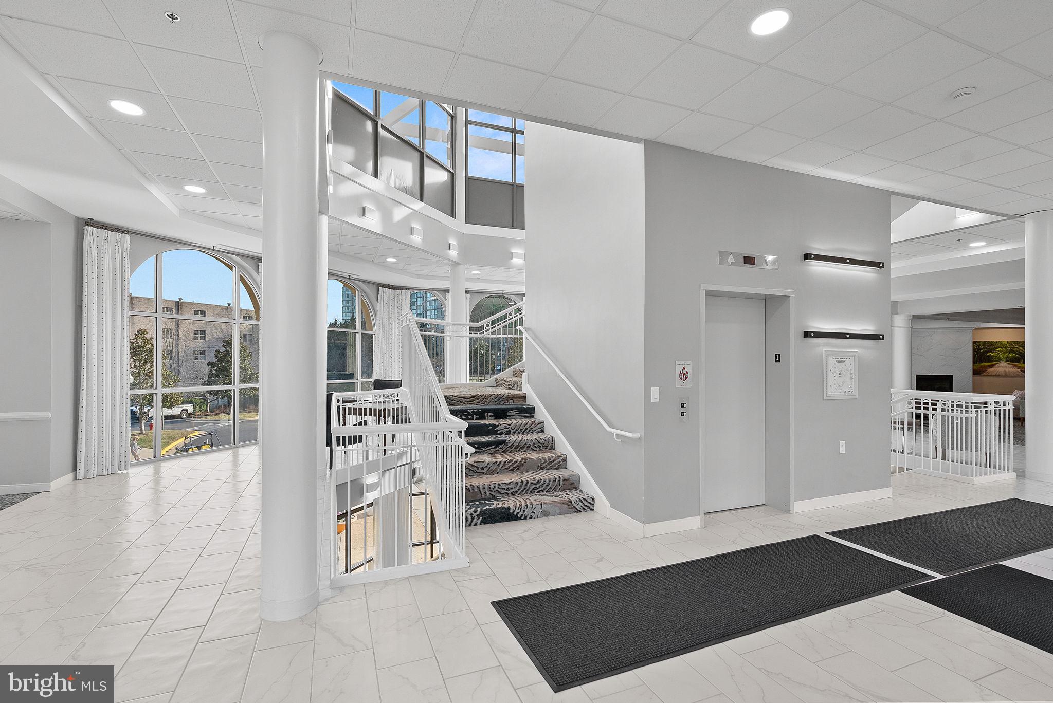 LANSDOWNE WOODS LEISURE WORLD - Residential