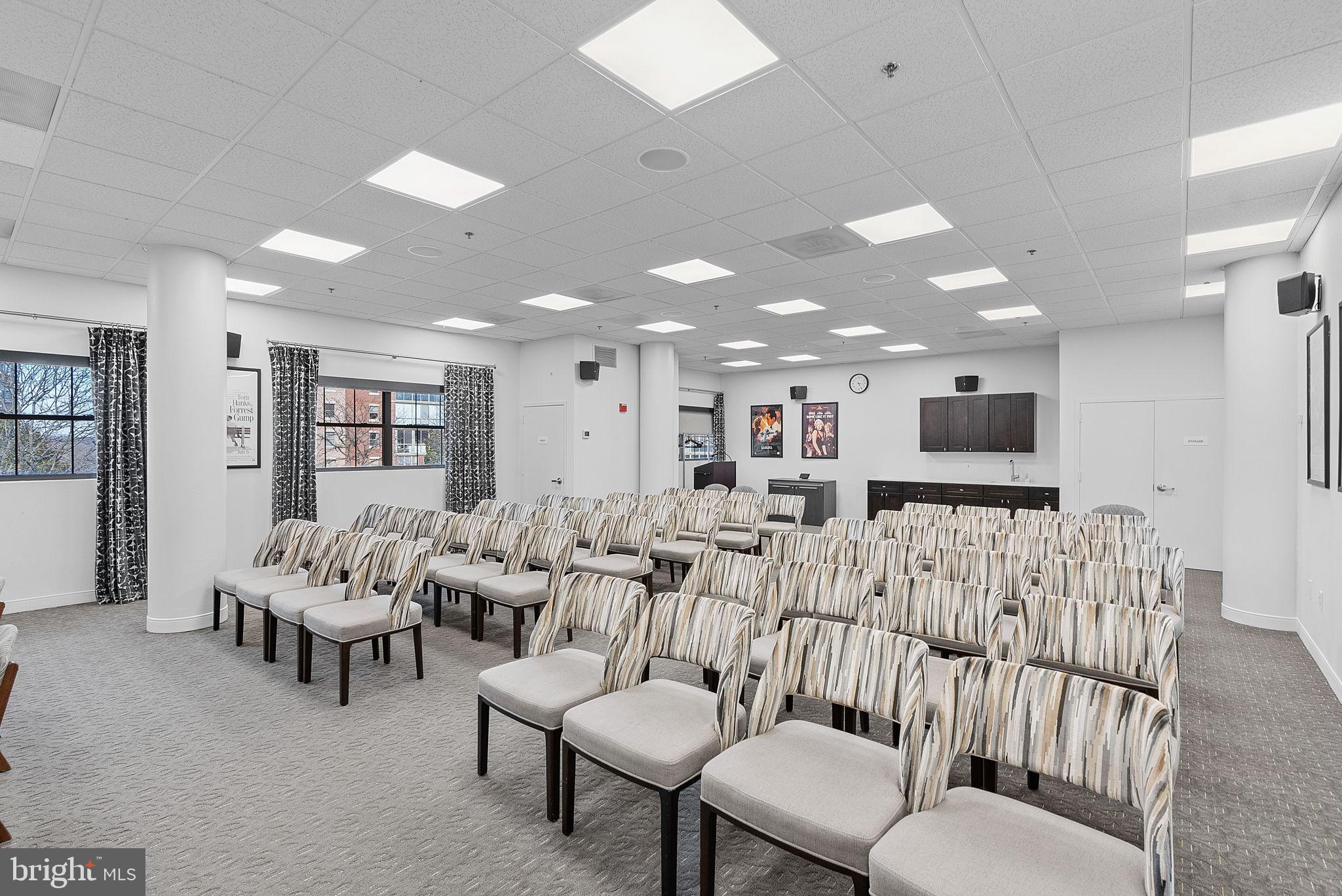 LANSDOWNE WOODS LEISURE WORLD - Residential