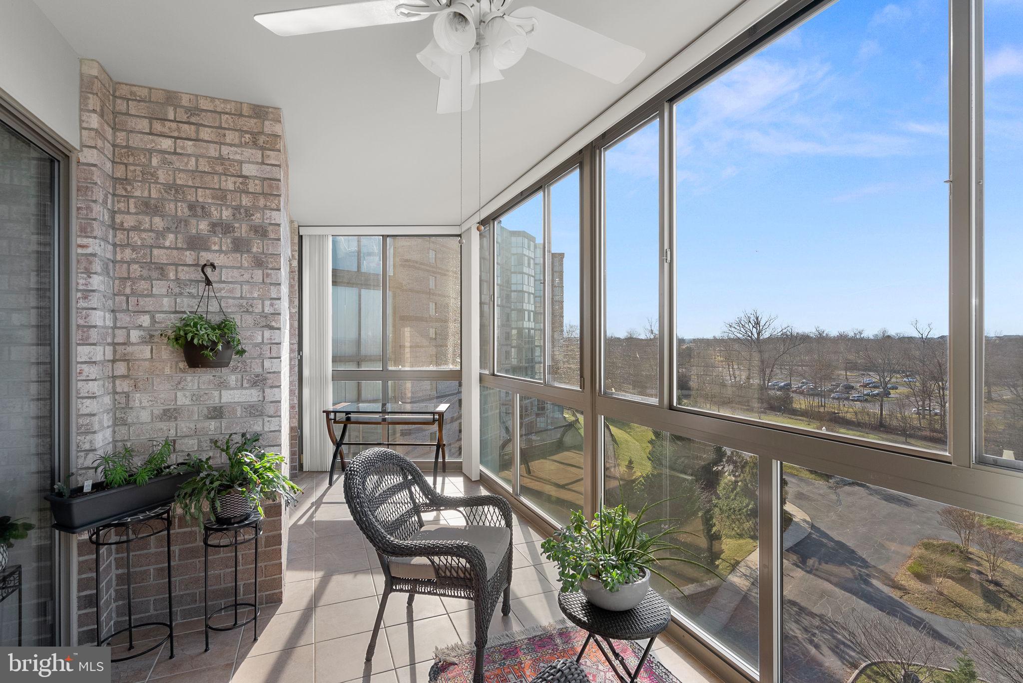 LANSDOWNE WOODS LEISURE WORLD - Residential