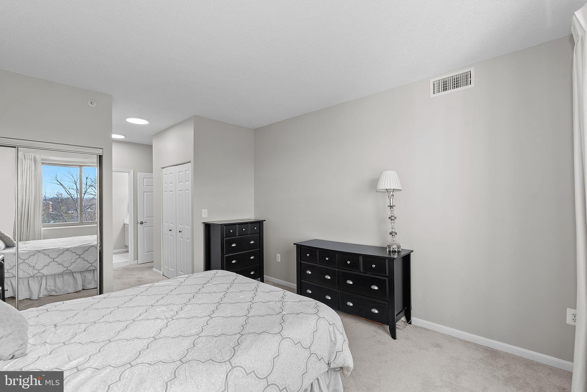 LANSDOWNE WOODS LEISURE WORLD - Residential