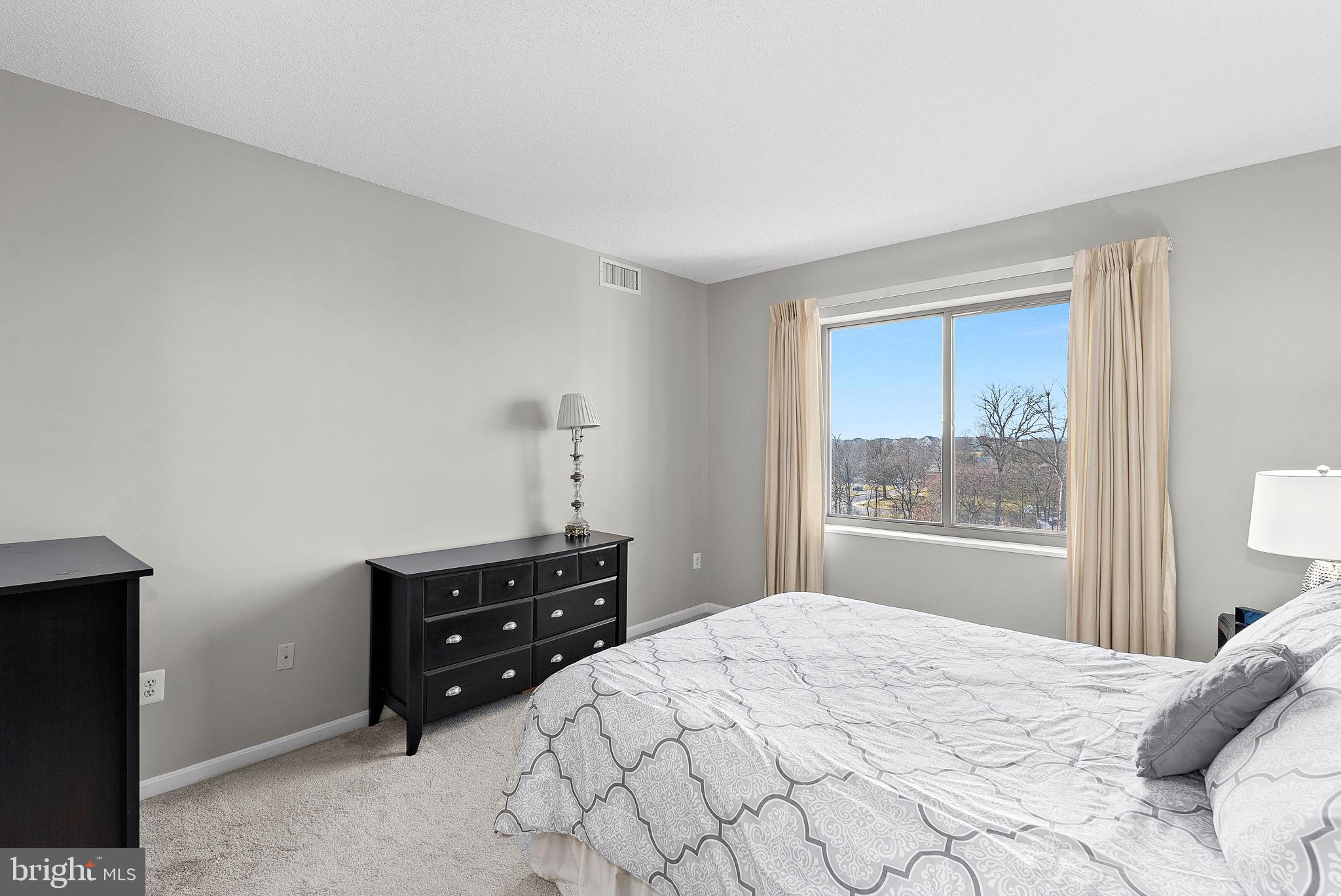 LANSDOWNE WOODS LEISURE WORLD - Residential